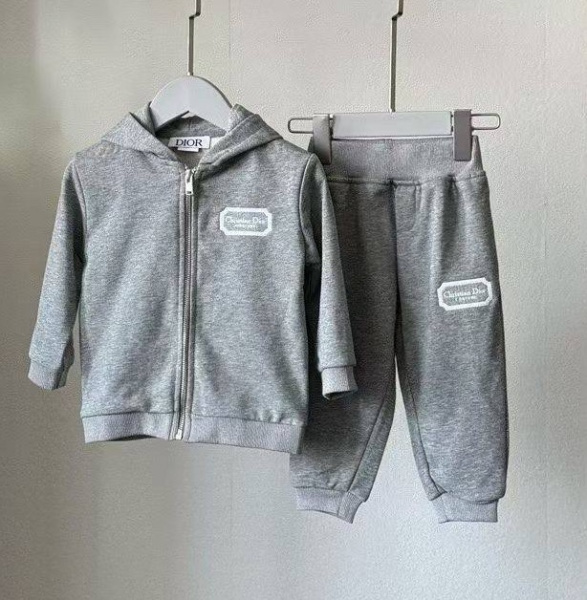 ДЕТСКИЙ КОСТЮМ CHRISTIAN DIOR 