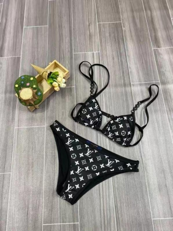 КУПАЛЬНИК LOUIS VUITTON 47190 детальное фото товара