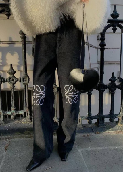 ДЖИНСЫ LOEWE  