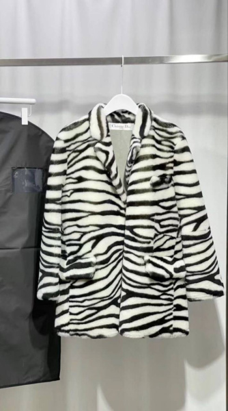 МЕХОВОЙ ПИДЖАК CHRISTIAN DIOR  72250 фото анонса