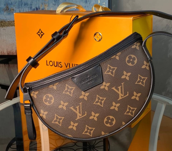 МУЖСКАЯ СУМКА СЛИНГ LOUIS VUITTON 
