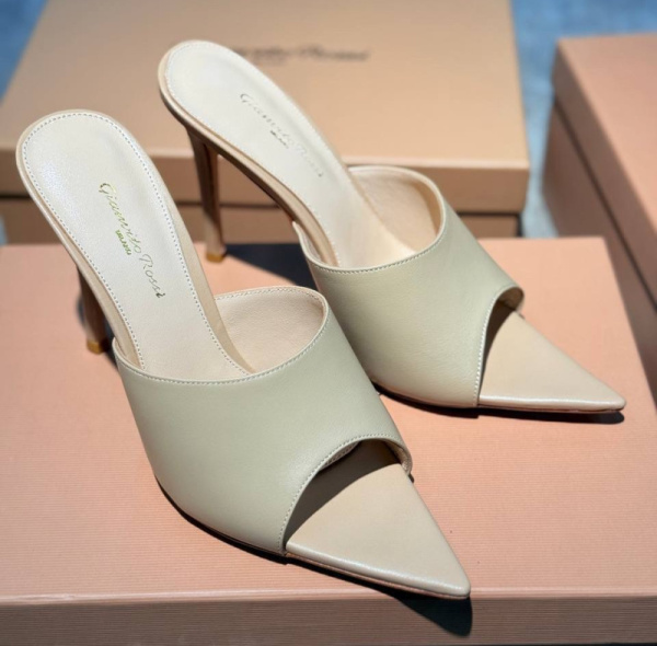 ШЛЕПКИ GIANVITO ROSSI 