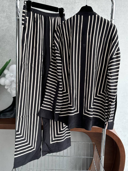 КОСТЮМ TOTEME 57520 фото анонса