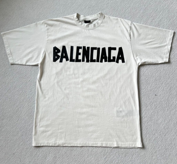 МУЖСКАЯ ФУТБОЛКА BALENCIAGA 