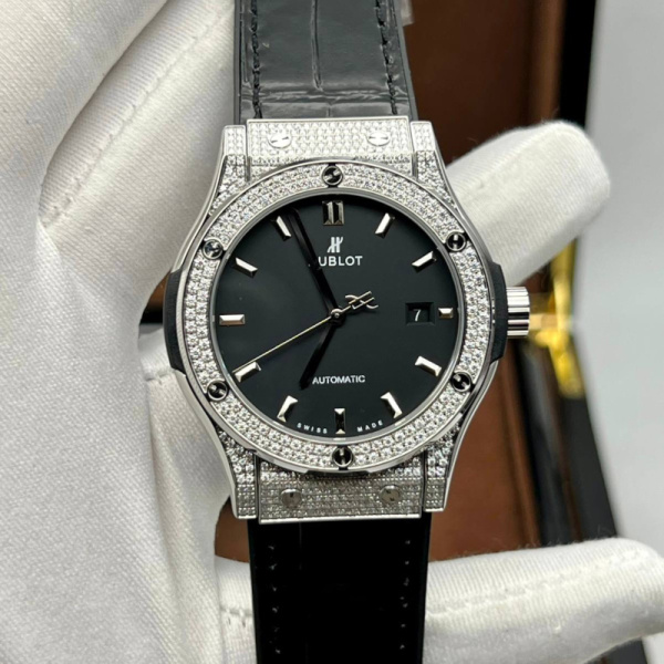 ЧАСЫ HUBLOT CLASSIC FUSION 