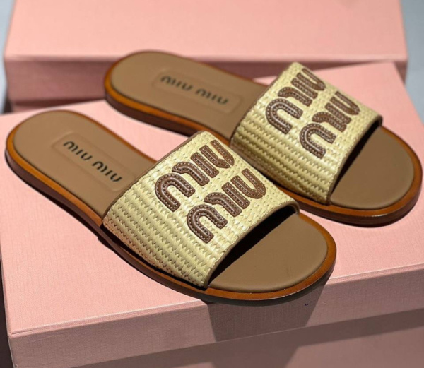 ШЛЕПКИ MIU MIU 