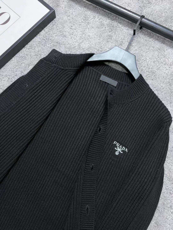МУЖСКОЙ КАРДИГАН PRADA  62367 детальное фото товара