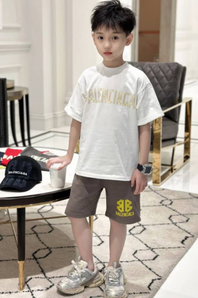 ДЕТСКИЙ КОСТЮМ BALENCIAGA 