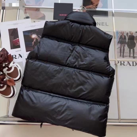 ЖИЛЕТ PRADA 53286 детальное фото товара