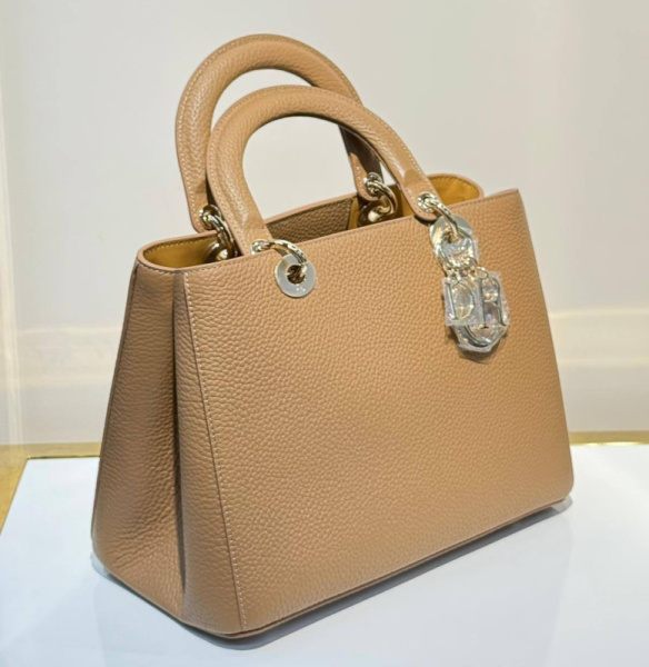 СУМКА CHRISTIAN DIOR DIORISSIMO 