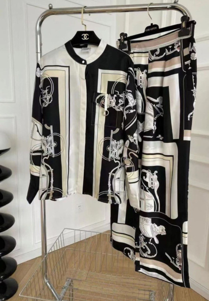 КОСТЮМ HERMES  60488 фото анонса