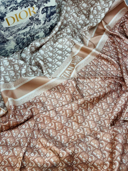 ПЛАТОК CHRISTIAN DIOR 