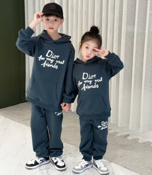 ДЕТСКИЙ КОСТЮМ CHRISTIAN DIOR 