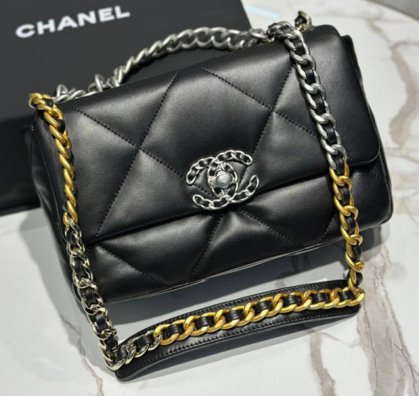 СУМКА CHANEL 19 