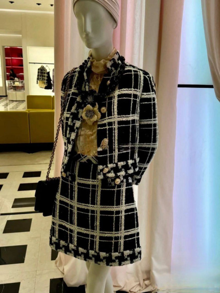 КОСТЮМ VALENTINO  72975 фото анонса