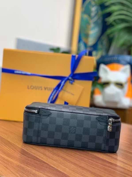 МУЖСКОЙ НЕСЕССЕР КОСМЕТИЧКА LOUIS VUITTON  58481 фото анонса