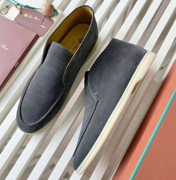 МУЖСКИЕ ЛОФЕРЫ LORO PIANA 