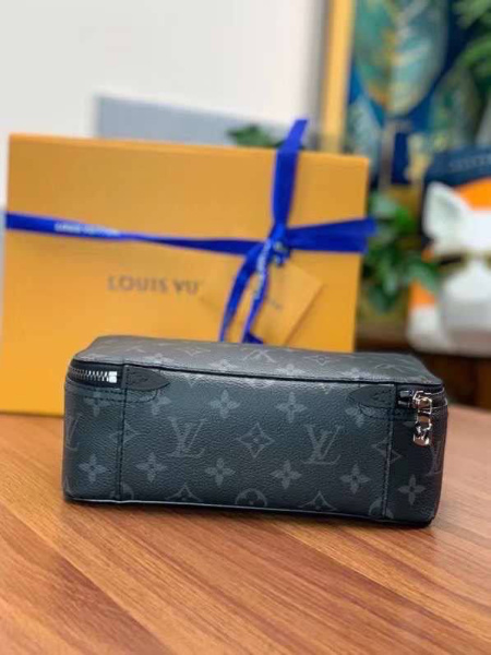 МУЖСКОЙ НЕСЕССЕР КОСМЕТИЧКА LOUIS VUITTON  58483 фото анонса