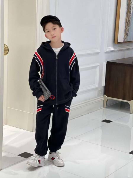 ДЕТСКИЙ КОСТЮМ MONCLER 74583 фото анонса