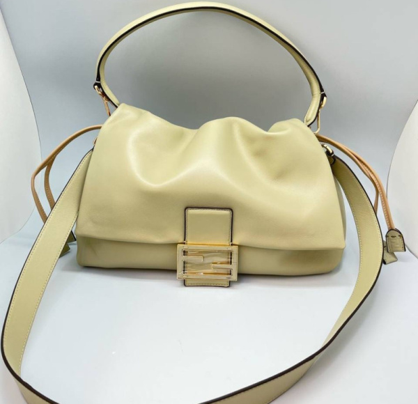 СУМКА FENDI MAMMA BAGUETTE 