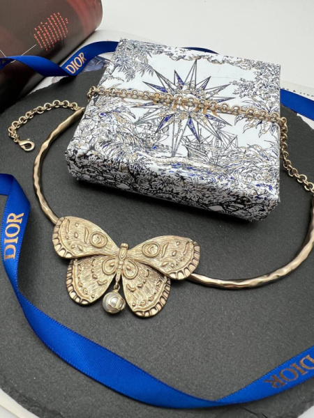 КОЛЬЕ DIOR