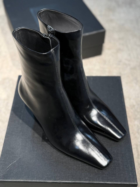 БОТИЛЬОНЫ SAINT LAURENT 