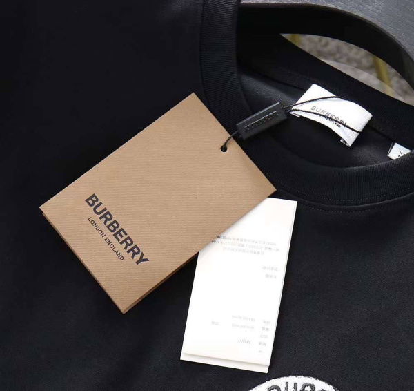 МУЖСКАЯ ФУТБОЛКА BURBERRY  66507 фото анонса