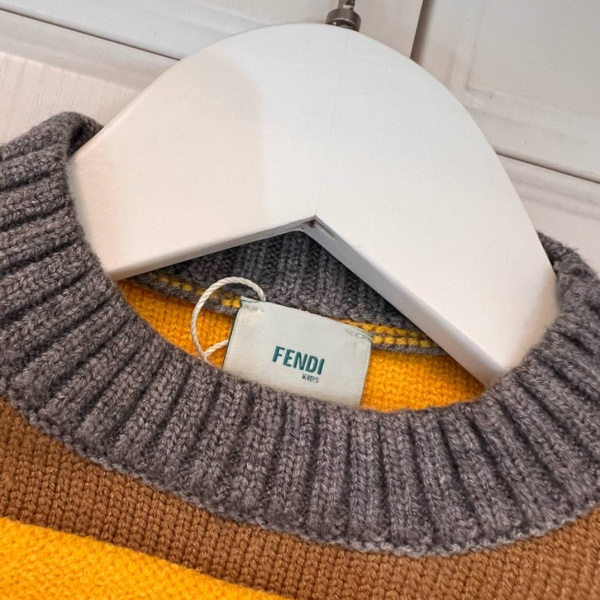 ДЕТСКИЙ СВИТЕР FENDI  73735 фото анонса