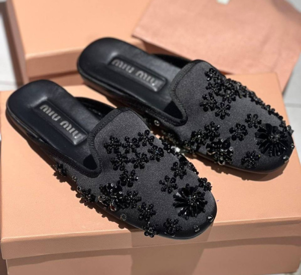 ШЛЕПКИ MIU MIU 