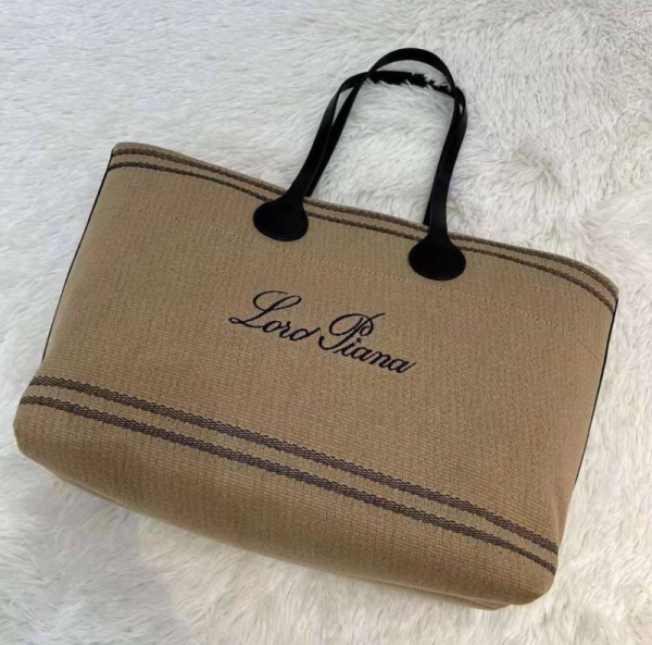 СУМКА LORO PIANA 