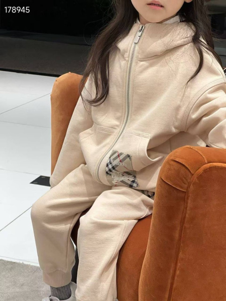 ДЕТСКИЙ КОСТЮМ BURBERRY  74845 фото анонса