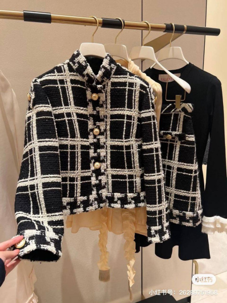 КОСТЮМ VALENTINO  72975 фото анонса