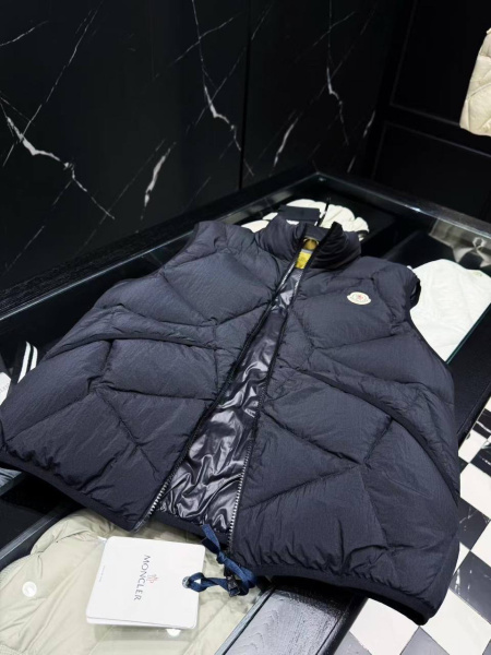 МУЖСКОЙ ЖИЛЕТ MONCLER  79941 фото анонса