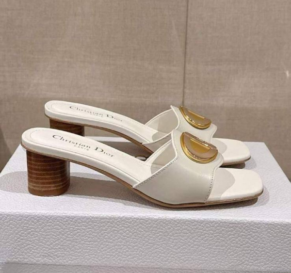 ШЛЕПКИ CHRISTIAN DIOR 