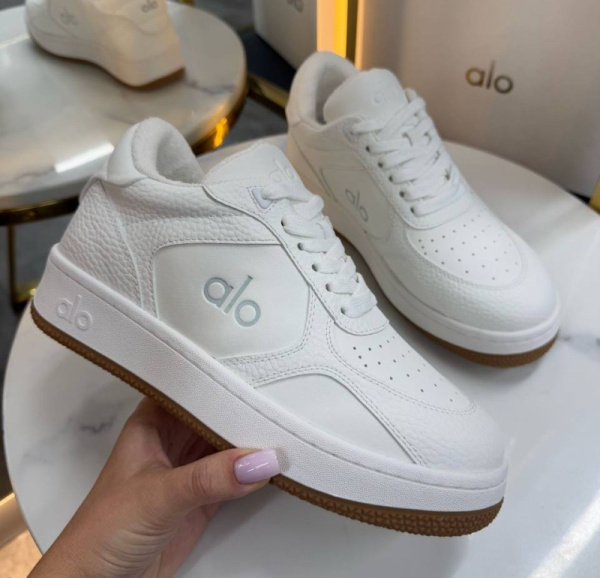 КРОССОВКИ OLO 