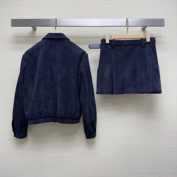 КОСТЮМ MIU MIU  61772 фото анонса