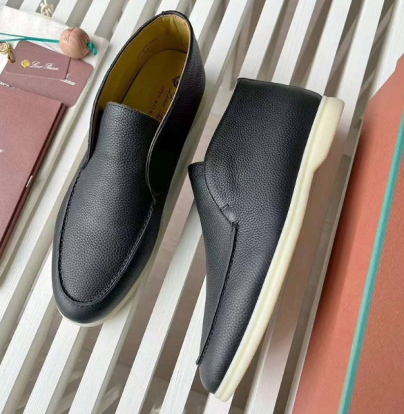 МУЖСКИЕ ЛОФЕРЫ LORO PIANA 