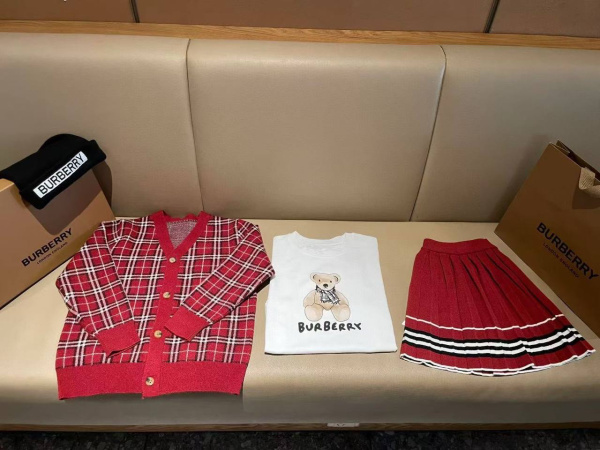 ДЕТСКИЙ КОСТЮМ BURBERRY  81408 фото анонса