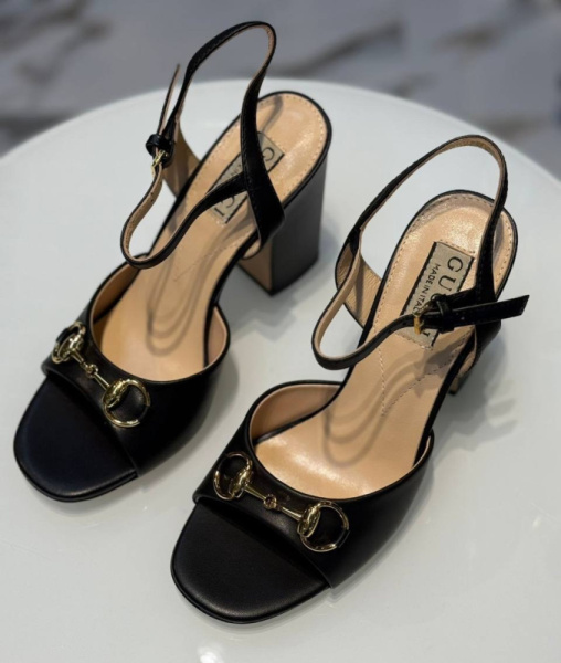 БОСОНОЖКИ GUCCI 