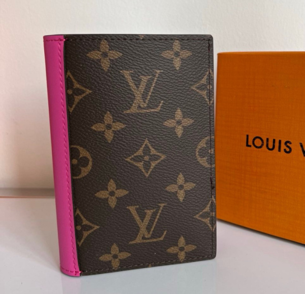 ОБЛОЖКА НА ПАСПОРТ LOUIS VUITTON 