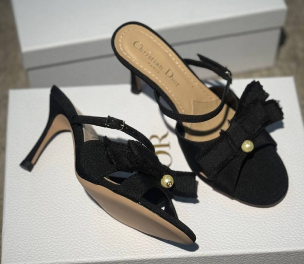 ШЛЕПКИ CHRISTIAN DIOR 