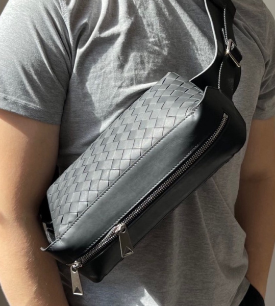 МУЖСКАЯ СУМКА СЛИНГ BOTTEGA VENETA 