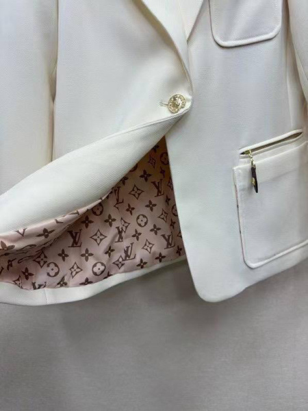 КОСТЮМ LOUIS VUITTON  74668 фото анонса