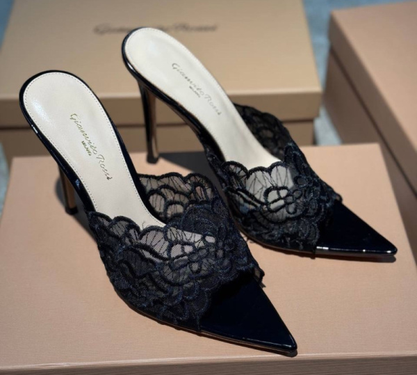 ШЛЕПКИ GIANVITO ROSSI 