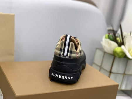 КРОССОВКИ BURBERRY 54069 детальное фото товара