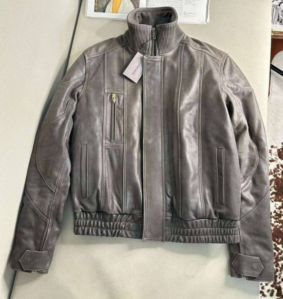 КУРТКА BALENCIAGA 