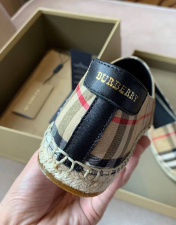 СЛИПОНЫ BURBERRY 49230 детальное фото товара