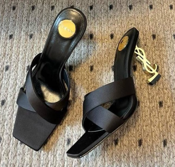 ШЛЕПКИ SAINT LAURENT 