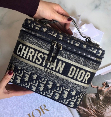 БЬЮТИ КЕЙС DIOR