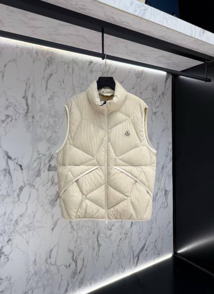 МУЖСКОЙ ЖИЛЕТ MONCLER  79940 фото анонса